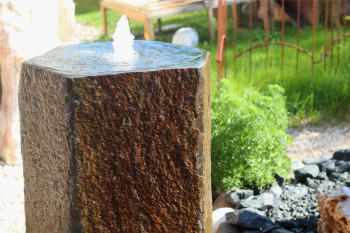 Wasserspiel SET Quellstein Monolith 100cm mit Quellschale Basalt Gartenbrunnen