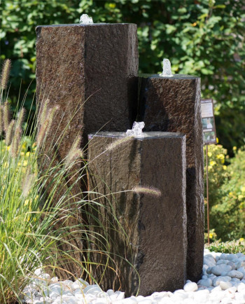 Quellstein Basalt Säulen Trio 100cm mit Quellschalen Gartenbrunnen Springbrunnen