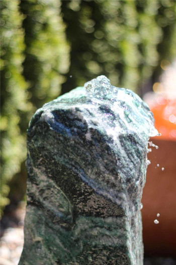 VERKAUFT! Quellstein Monolith 95cm Marmor Artik green Gartenbrunnen Springbrunnen Komplettset