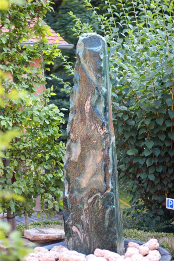 VERKAUFT! Quellstein Monolith 180cm Marmor Artik green Gartenbrunnen Springbrunnen Komplettset