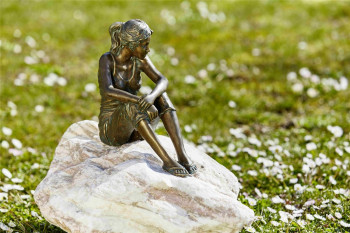 Bronzefigur Mädchen Carina 25cm Gartenfigur Bronze Skulptur Rottenecker