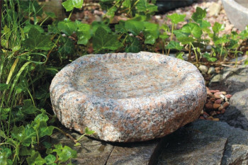 Vogeltränke Granit rosa rund 30cm Naturform Vogelbad für Garten