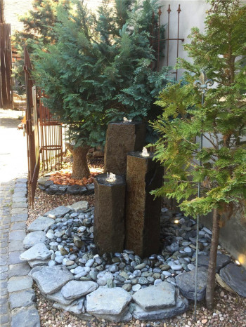 Quellstein Basalt Säulen Trio 100cm mit Quellschalen Gartenbrunnen Springbrunnen