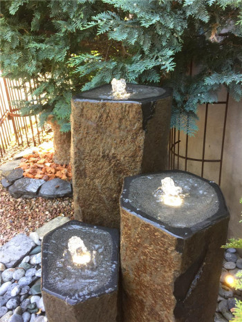 Quellstein Basalt Säulen Trio 100cm mit Quellschalen Gartenbrunnen Springbrunnen