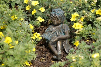 Bronzefigur Wiesenkind Sommer 12cm Gartenfigur Bronze Skulptur Rottenecker