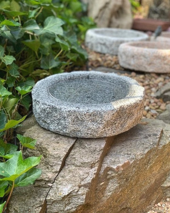 Vogeltränke Granit anthrazit rund 30cm Naturform Vogelbad für Garten Insektentränke