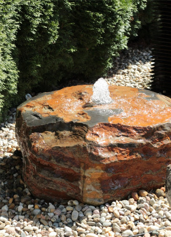 VERKAUFT! Quellstein Basalt L90cm Gartenbrunnen Springbrunnen Komplettset