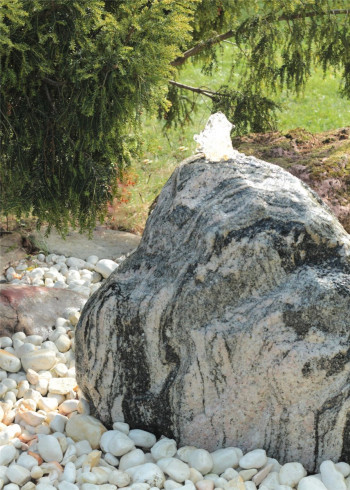 Quellstein Quarzit Findling 60cm Gartenbrunnen Springbrunnen Komplettset