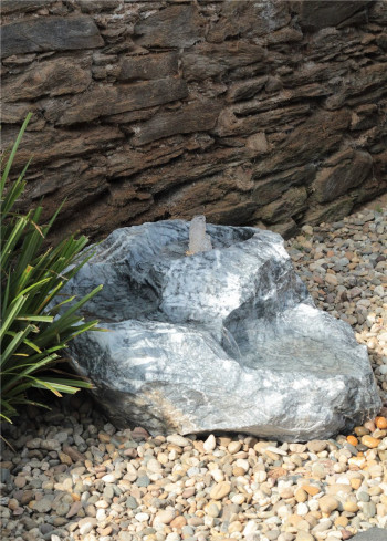 VERKAUFT! Quellstein Bachlauf Marmor anthrazit L90cm mit Quellschalen Gartenbrunnen Springbrunnen
