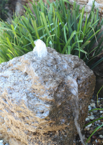 VERKAUFT! Quellstein Muschelkalk 66cm Naturstein Gartenbrunnen Springbrunnen Komplettset