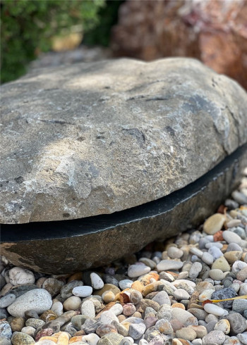 Quellstein Basalt Findling L75cm Naturstein Gartenbrunnen Springbrunnen Komplettset