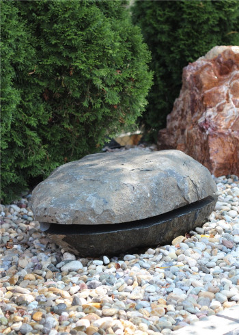 Quellstein Basalt Findling L75cm Naturstein Gartenbrunnen Springbrunnen Komplettset