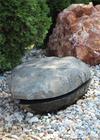 Quellstein Basalt Findling L75cm Naturstein Gartenbrunnen Springbrunnen Komplettset