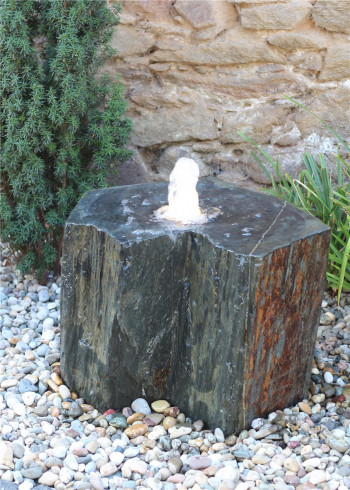 VERKAUFT! Quellstein Schiefer 45cm mit Quellschale Gartenbrunnen Springbrunnen Komplettset