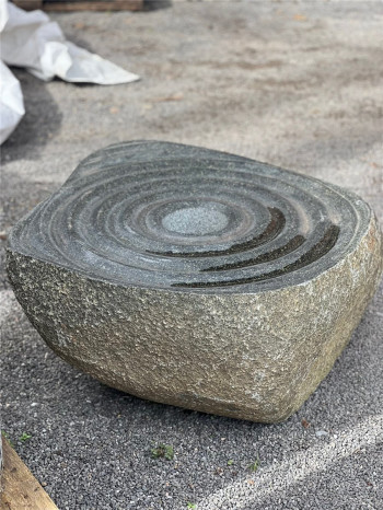 Quellstein Basalt 40cm mit Fontäne Gartenbrunnen Springbrunnen Komplettset