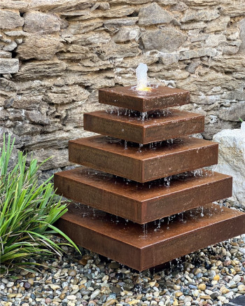 Cortenstahl Pyramide 85cm Edelrost Gartenbrunnen Springbrunnen Komplettset