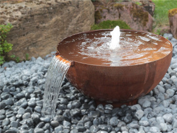 Cortenstahl Wasserschale Bowl 80 mit Wasserfall Edelrost Gartenbrunnen Komplettset