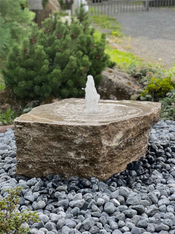Quellstein Muschelkalk L100cm Naturstein Brunnen Komplettset Gartenbrunnen Springbrunnen