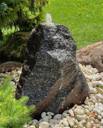 Quellstein Granit 70cm Naturstein Gartenbrunnen Springbrunnen Komplettset