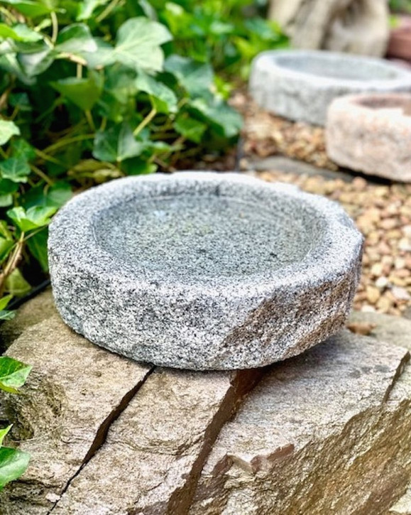 Vogeltränke Granit anthrazit rund 30cm Naturform Vogelbad für Garten Insektentränke