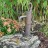 Wasserspiel Ligno mit Schwengelpumpe 57cm Polystone Brunnen inkl. Pumpe und LED