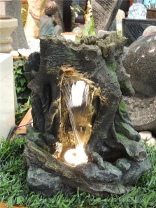 Zimmerbrunnen Laili 35 cm Polystone Wasserfall inkl. Pumpe und LED