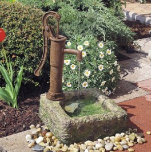 Wasserspiel Polenca mit Schwengelpumpe 64cm Polystone Brunnen inkl. Pumpe