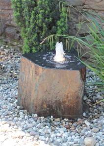 Quellstein Schiefer L60cm mit Quellschale Komplettset Gartenbrunnen Springbrunnen
