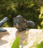 Bronzefigur Vogel sitzend L8cm Bronze Gartenfigur Rottenecker