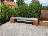 Gartenbank Cordon mit Schieferplatte Sitzbank aus Cortenstahl Edelrost-Design